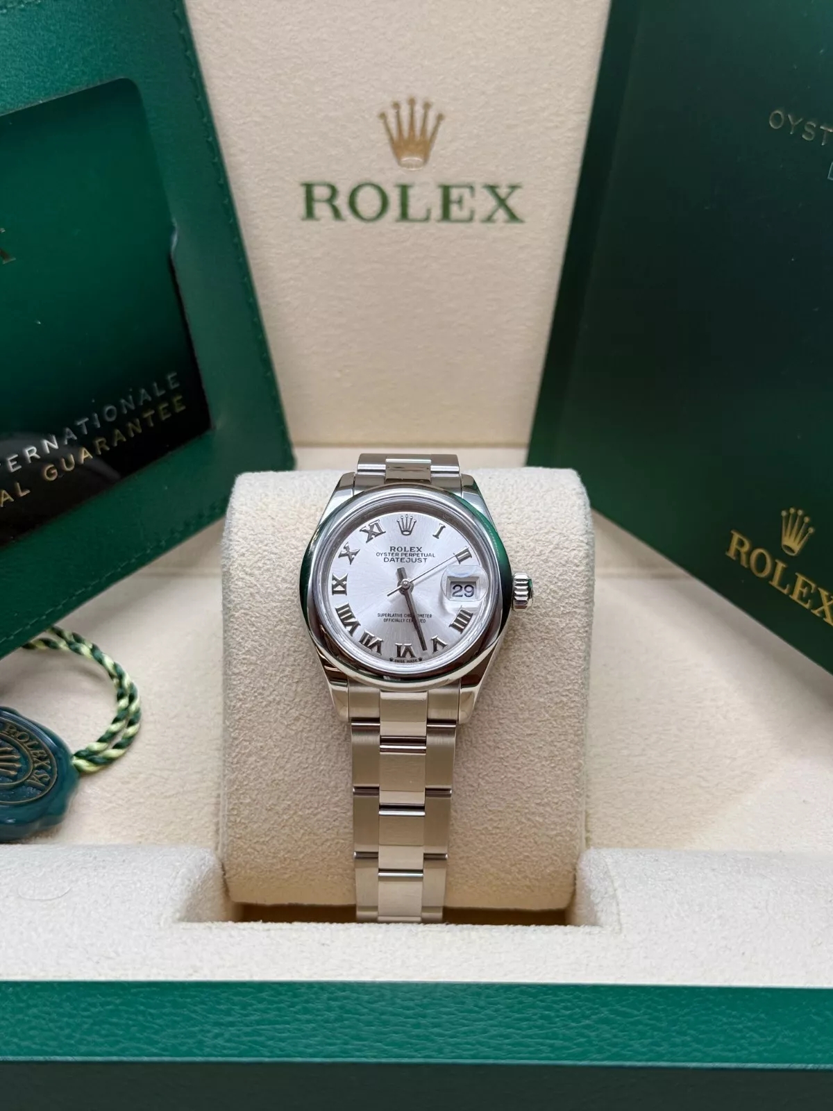 Rolex Lady-Datejust 28mm  m279160 Oyster Perpetual Silver Dial Oyster Bracelet