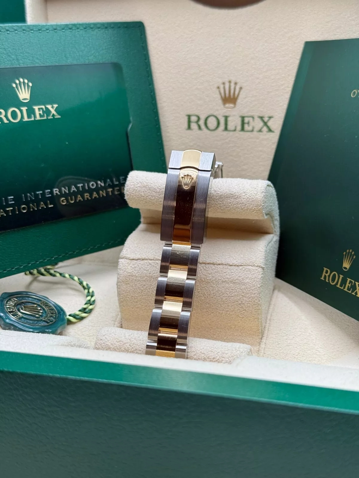 Rolex Lady-Datejust 28mm 279173 Champagne Index Dial Oyster Bracelet