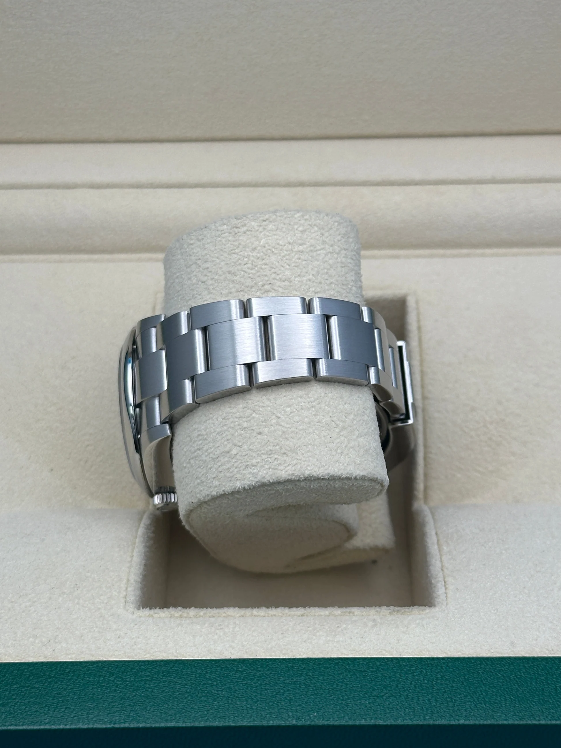 Rolex Oyster Perpetual 34mm 124200-0001 Silver Dial Oyster Stainless Steel Bracelet