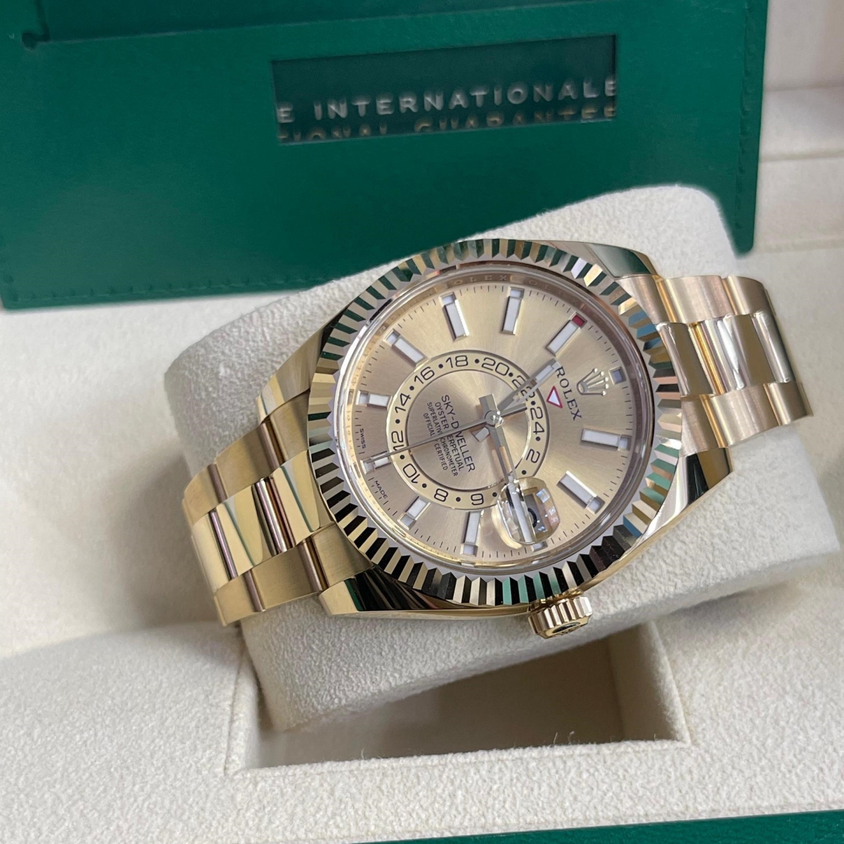 Rolex  Sky-Dweller 42mm 336938-0001 Yellow Gold Champagne Dial