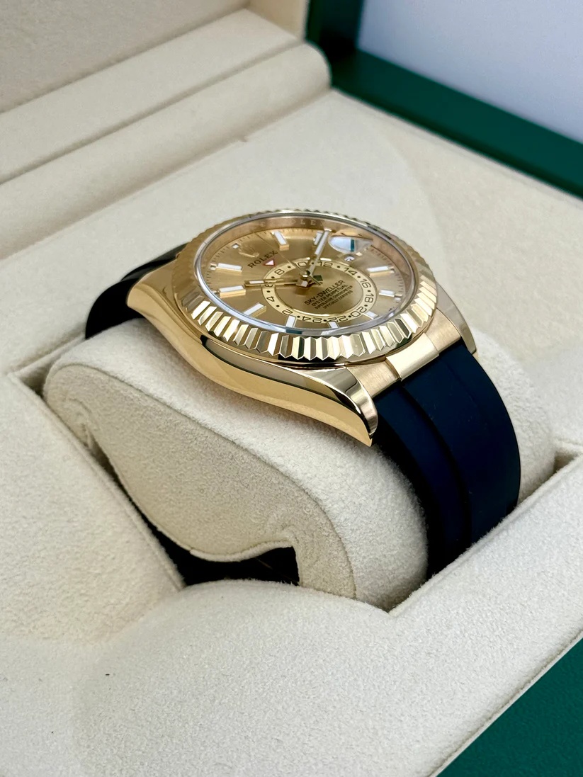 Rolex  Sky-Dweller 42mm 336238-0001 Yellow Gold Champagne Dial Oysterflex