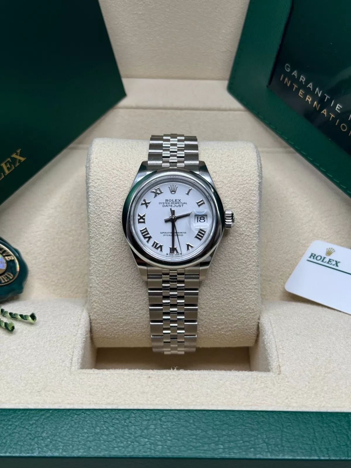 Rolex Lady-Datejust 279160  Oyster Perpetual 28mm White Dial Oyster Bracelet