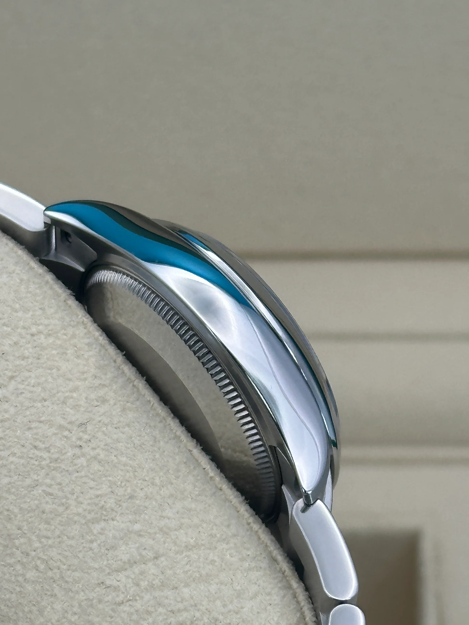 Rolex Oyster Perpetual 28mm 276200-0011 Green Dial Oyster Bracelet Watch