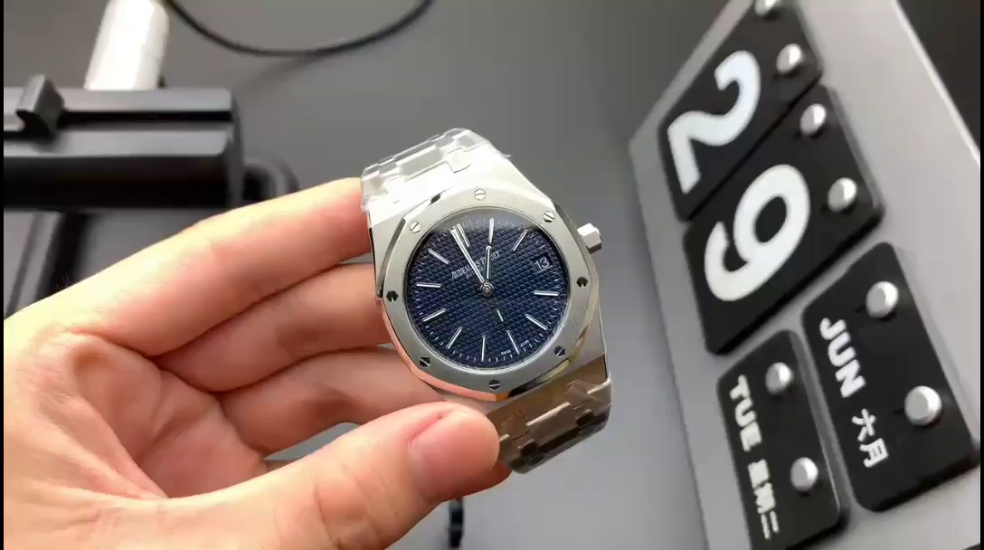 Audemars Piguet ROYAL OAK “Night Blue Cloud 50” Dial 41mm