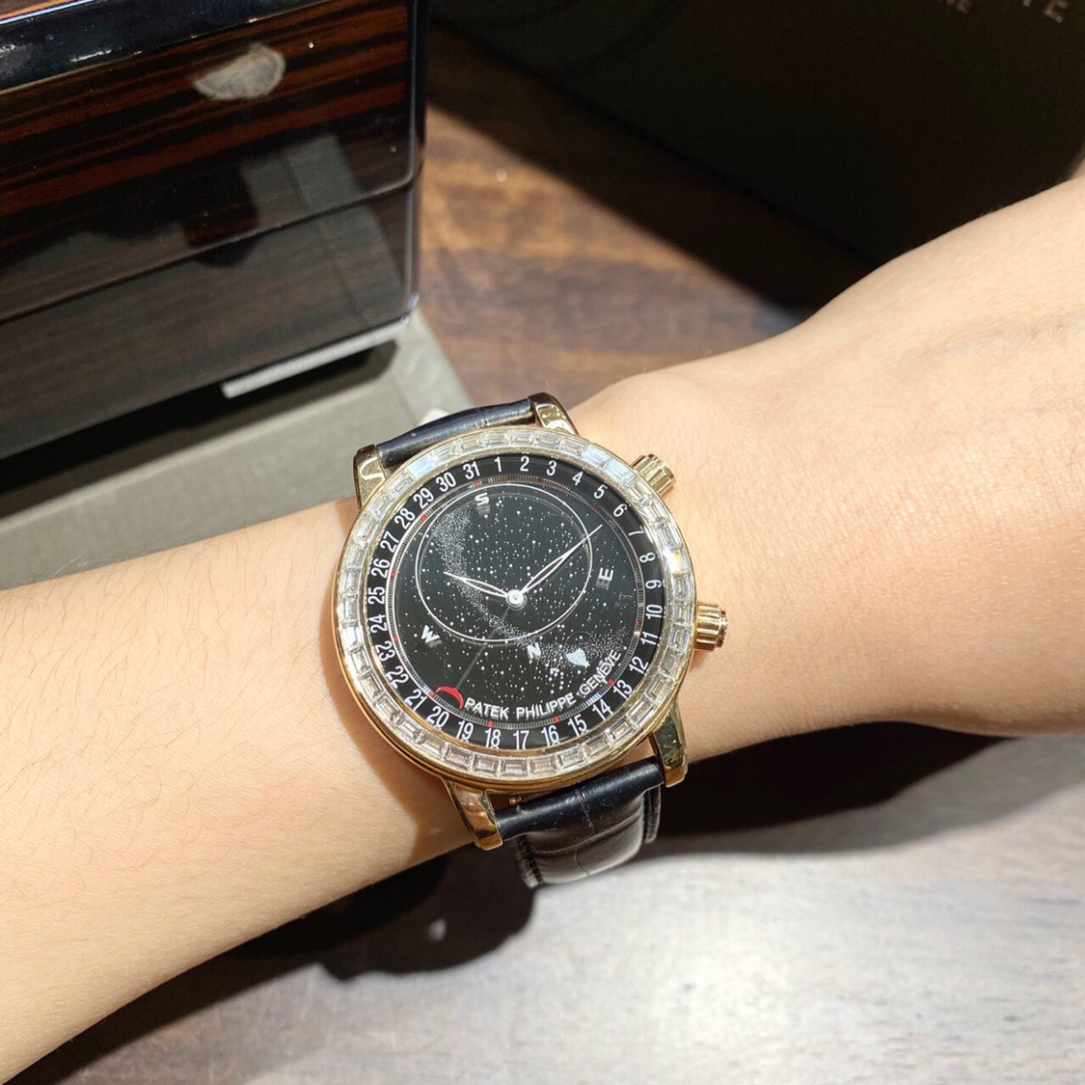 PATEK PHILIPPE  2023  SKU#0006512  GRAND COMPLICATIONS 6104R-001 BLACK