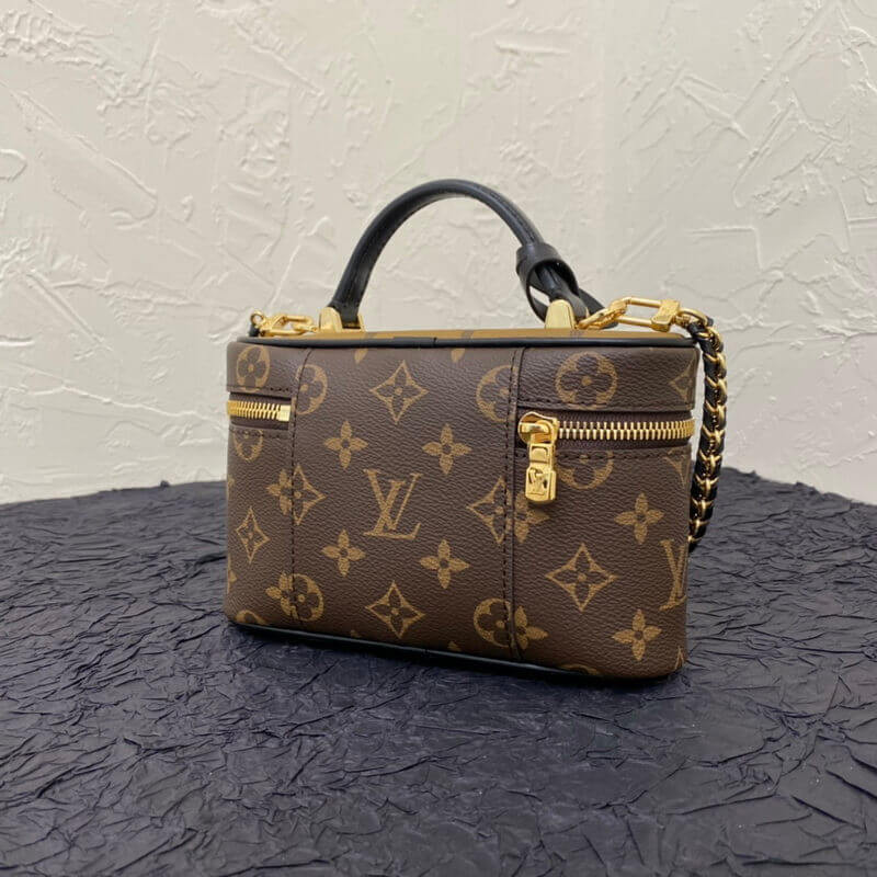 Louis Vuitton Vanity Chain Pouch M47125