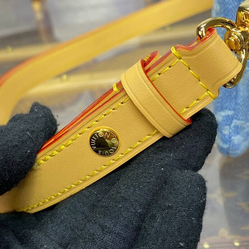 Louis Vuitton Coussin BB M11401