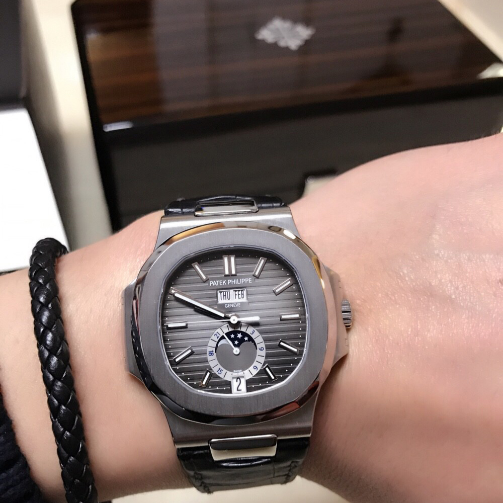Patek Philippe Nautilus, 40.5mm, Stainless Steel, Black Dial, 5726A-001