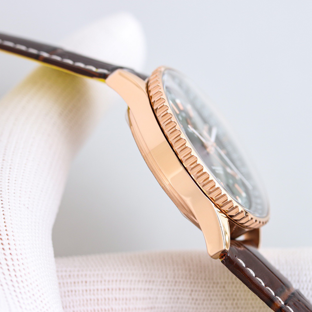 BREITLING Navitimer Automatic GMT 41