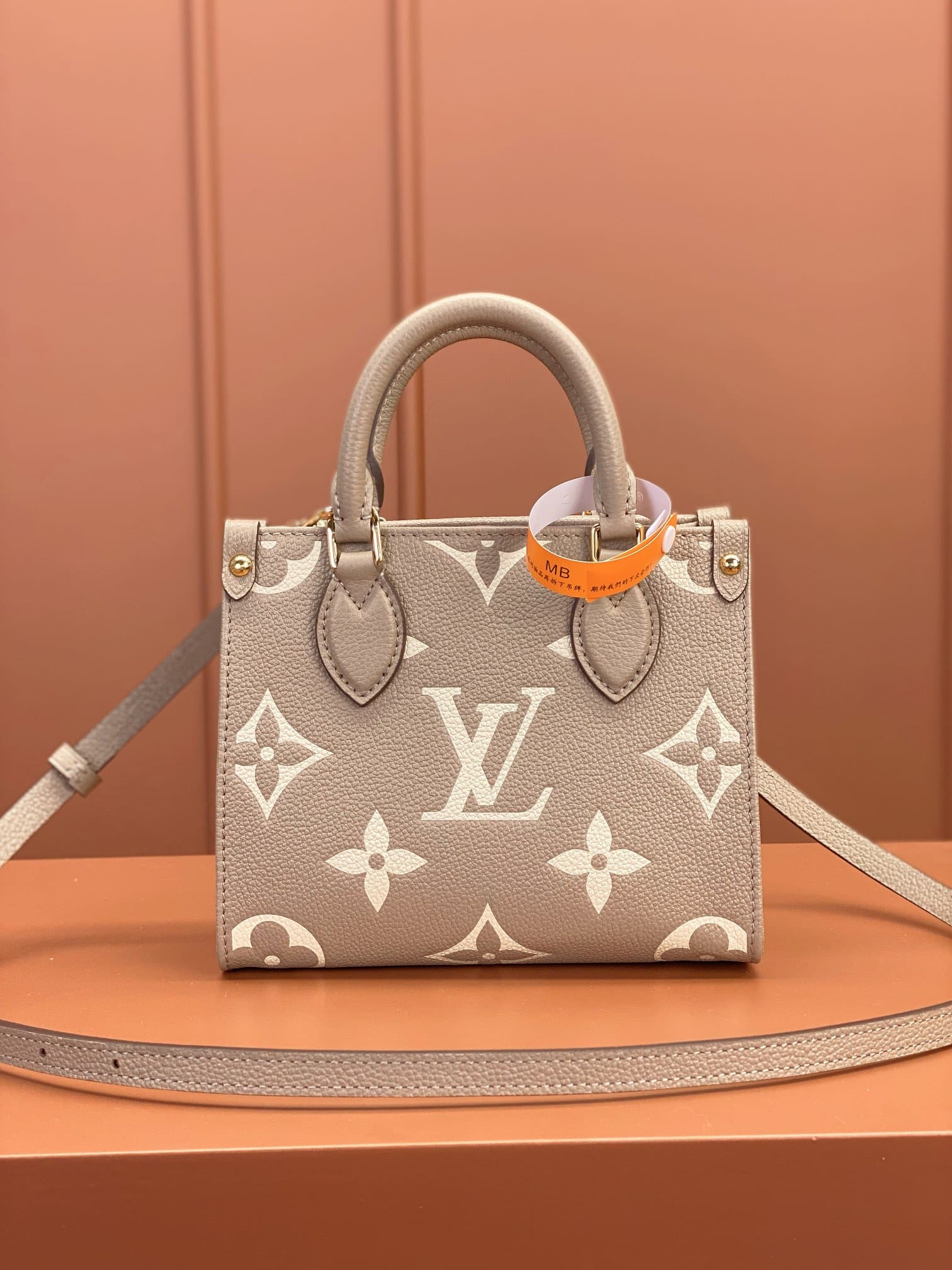 Louis Vuitton OnTheGo BB M47054