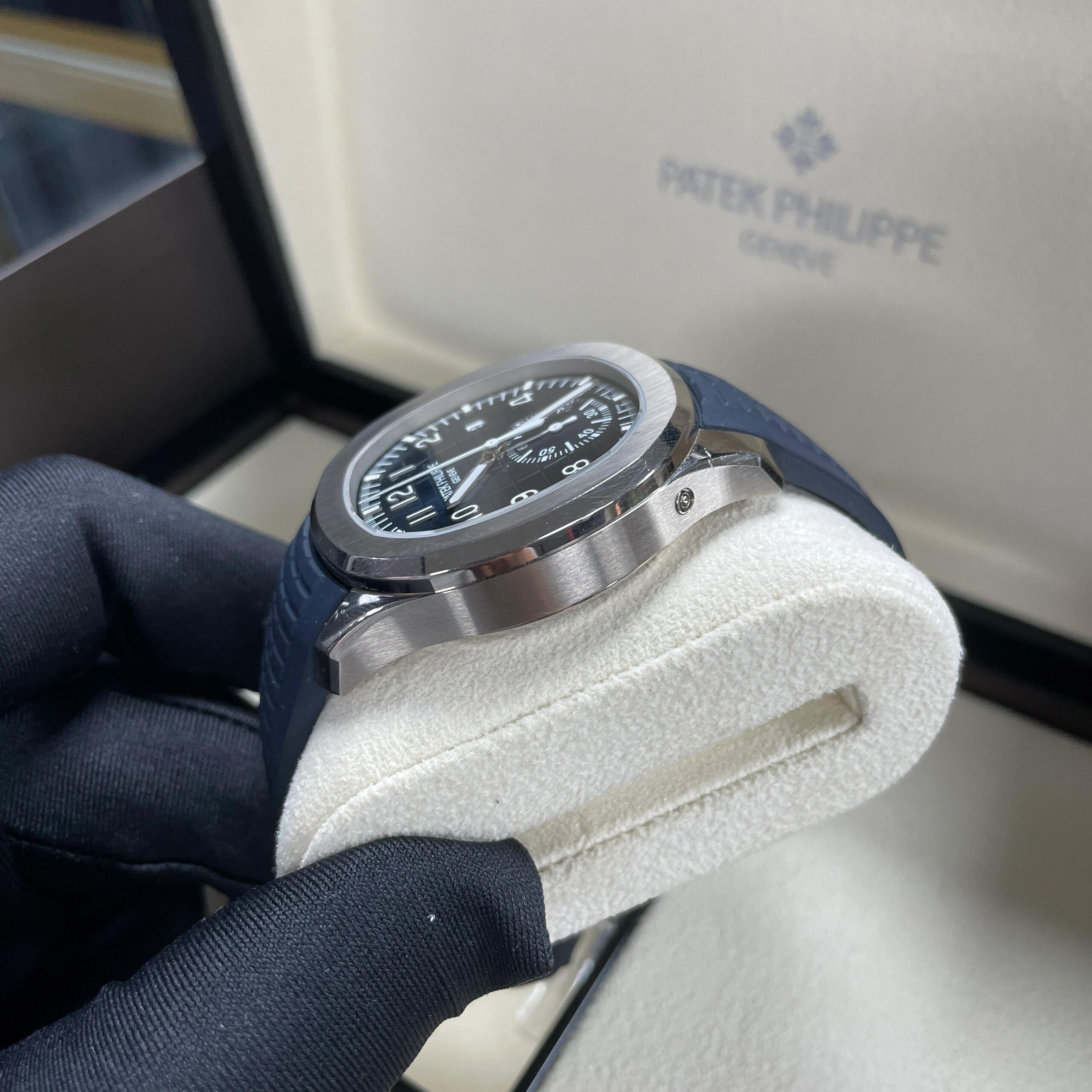 Patek Philippe Aquanaut Mens Watch 5968G-001