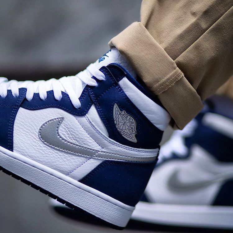 Air Jordan 1 Retro High Midnight Navy