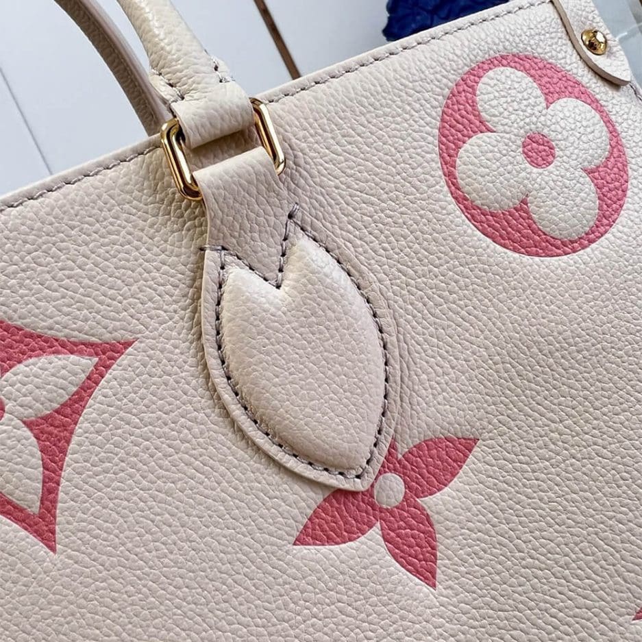 Louis Vuitton OnTheGo MM M21575