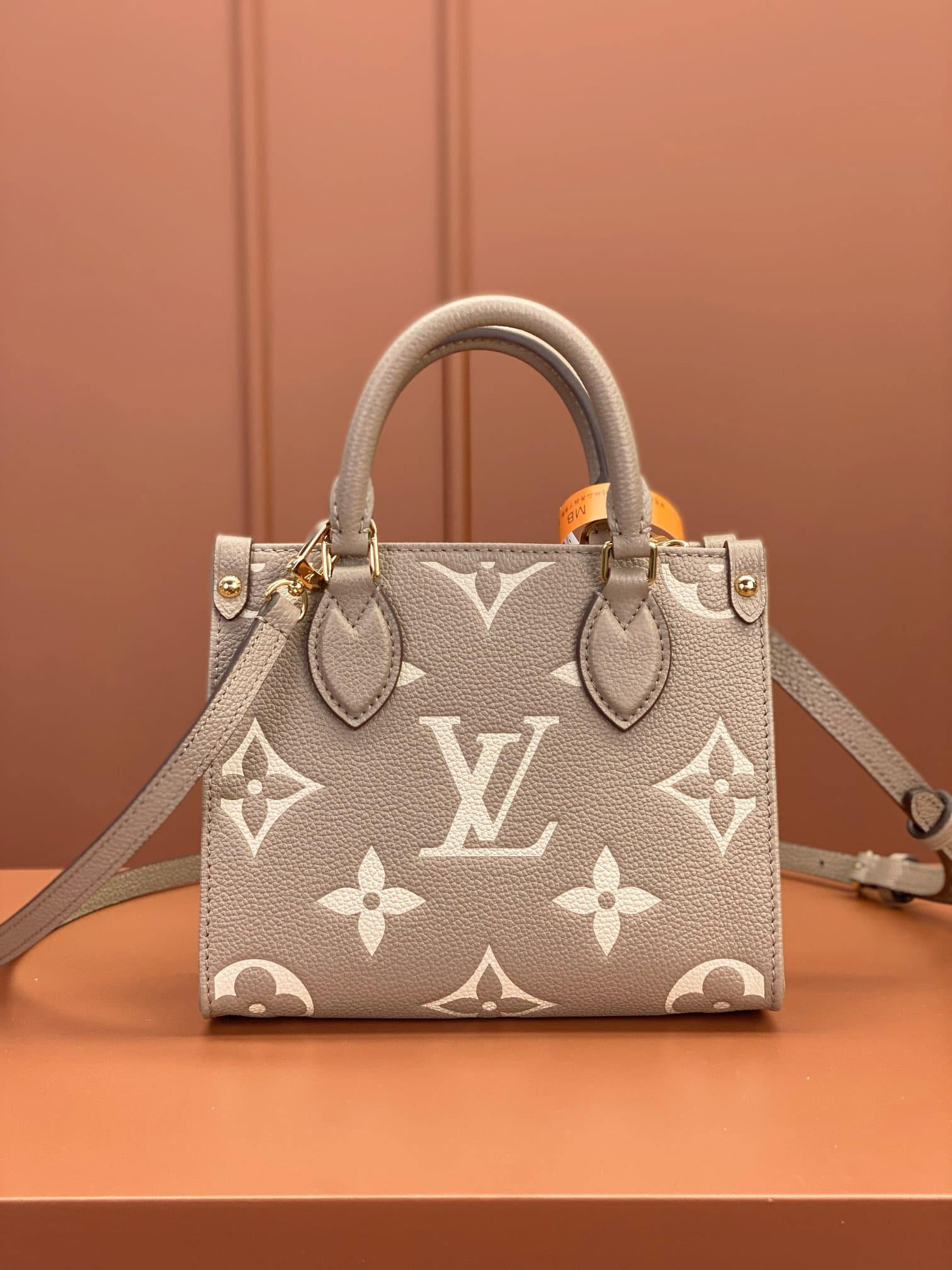Louis Vuitton OnTheGo BB M47054