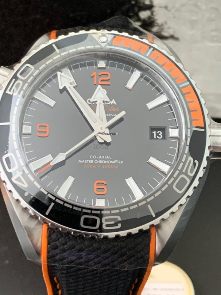 Seamaster Planet Ocean 215.32.44.21.01.001 600m 43.5.