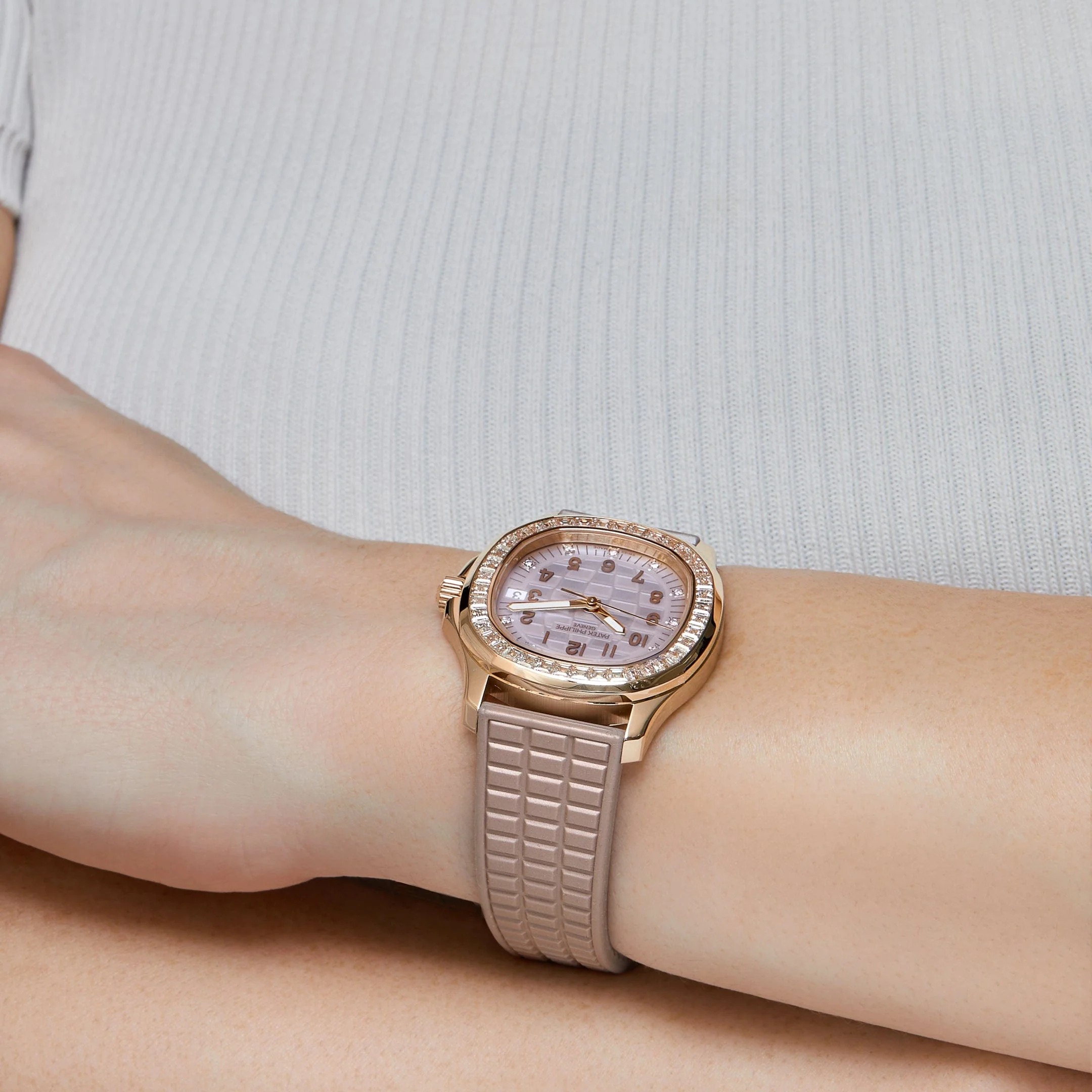 Patek Philippe Aquanaut Luce Haute Joaillerie Ladies Watch Model 5072R-001