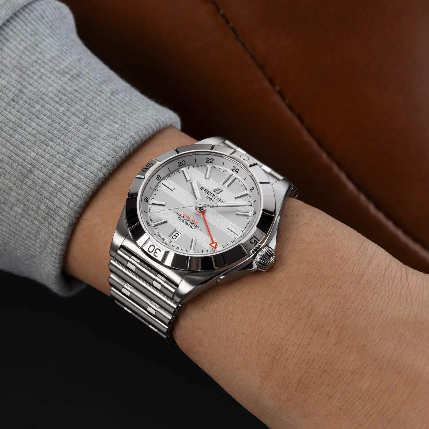 Breitling Chronomat Automatic GMT 40 Six Nations England A323985B1A1A1