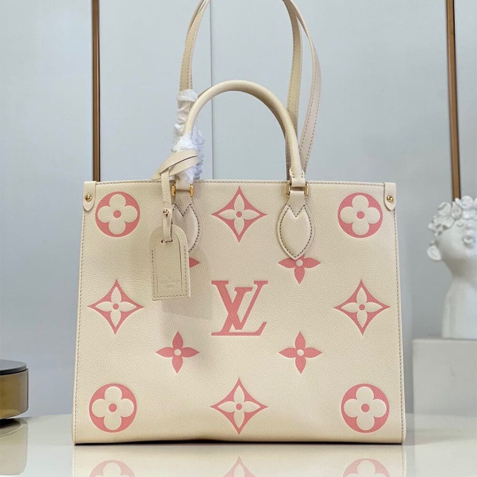 Louis Vuitton OnTheGo MM M21575