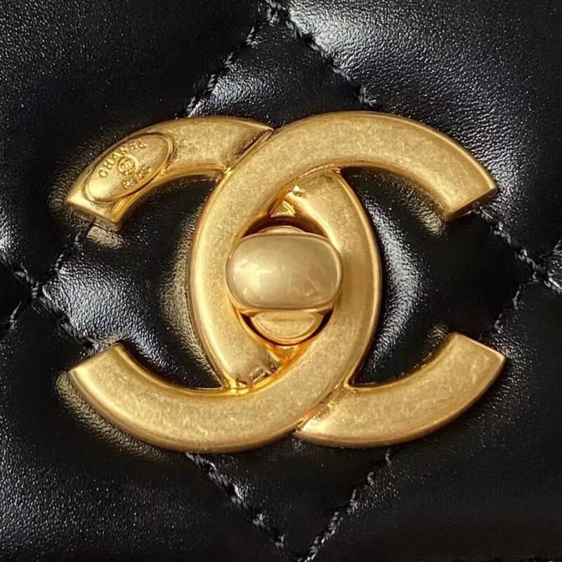Chanel Mini Flap Bag With Top Handle As3886