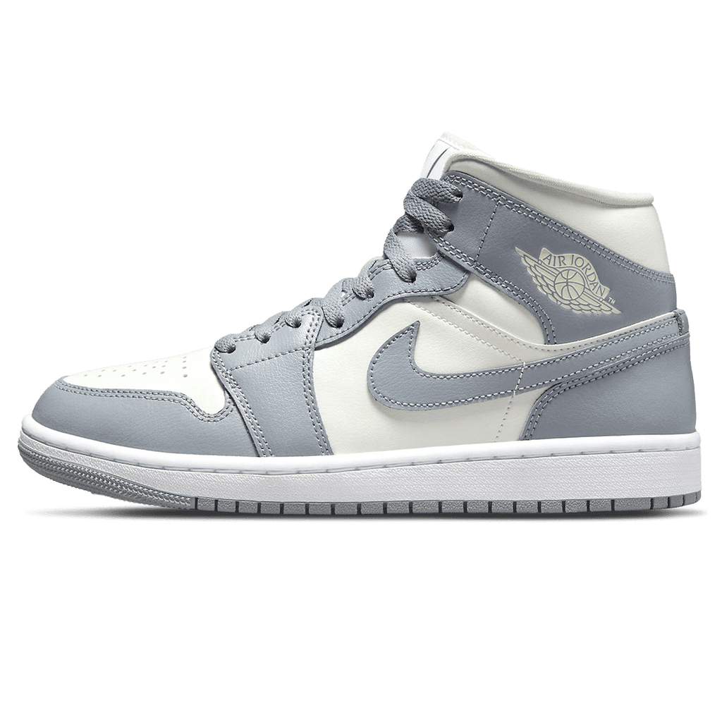 Air Jordan 1 Mid Wmns ‘Stealth’