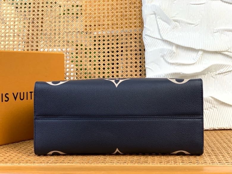 Louis Vuitton OnTheGo MM M47084