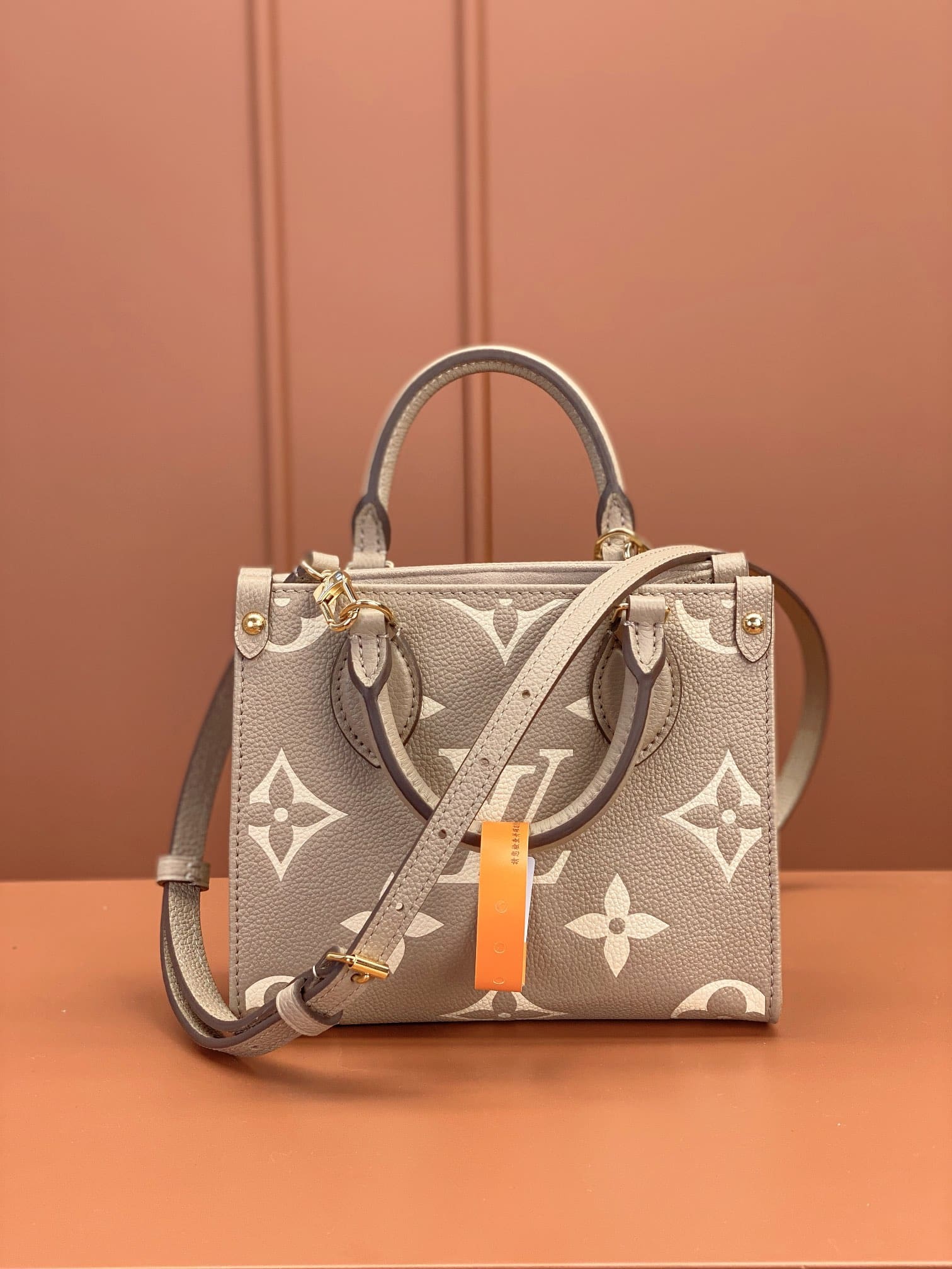 Louis Vuitton OnTheGo BB M47054