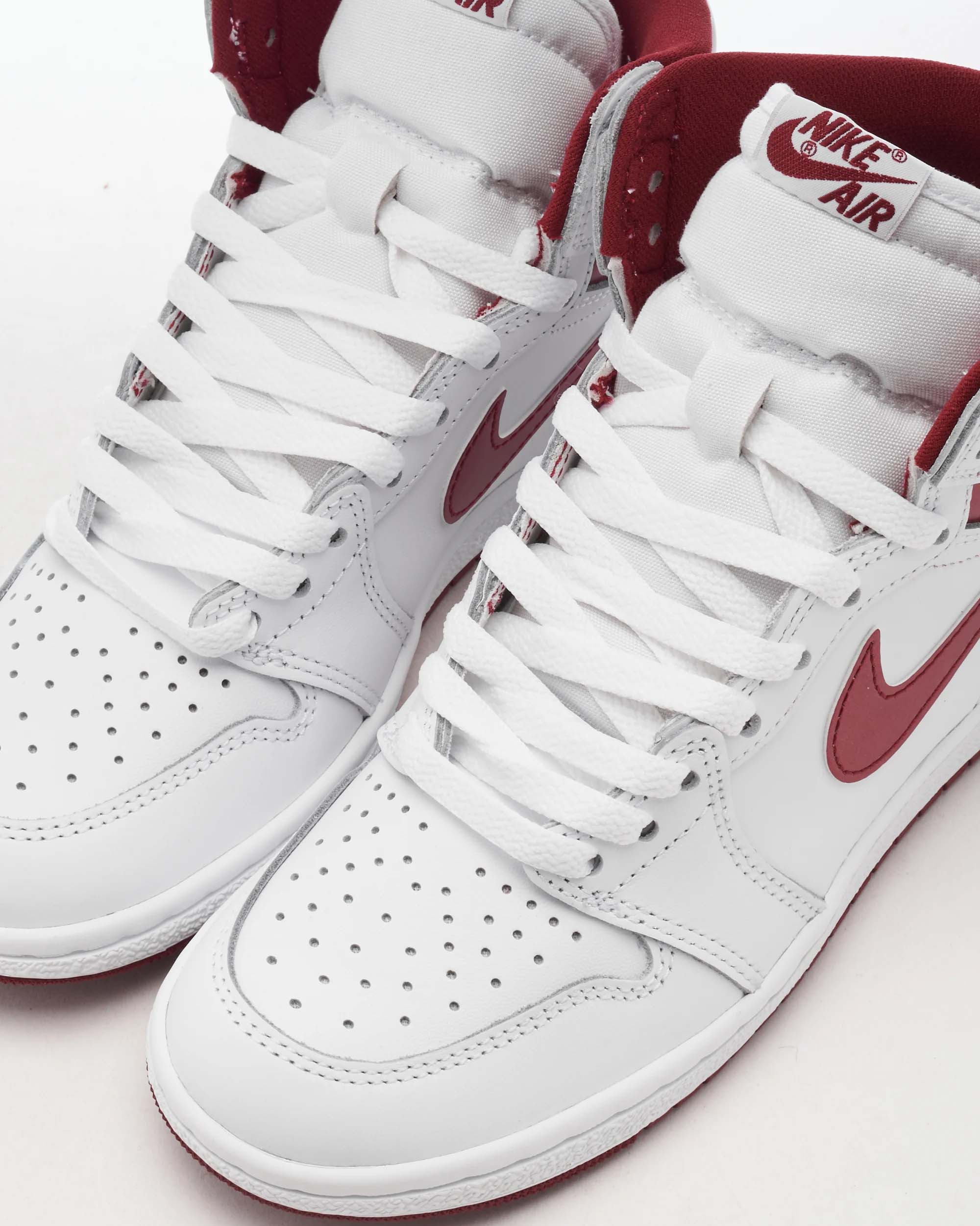 Air Jordan 1 High 85 “Metallic Burgundy”