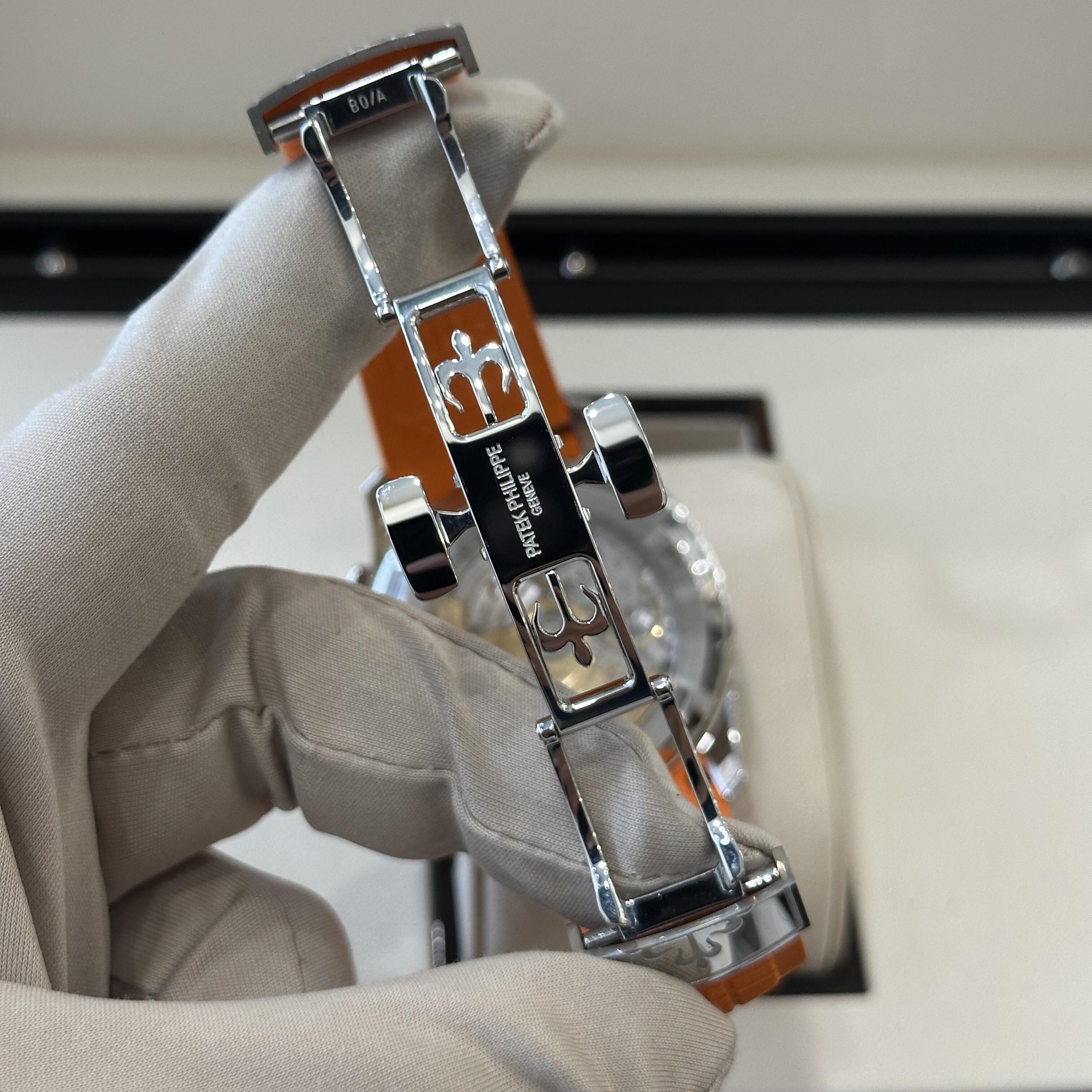 Patek Philippe Aquanaut Orange Dial Automatic Men's Chronograph Watch 5968A-001