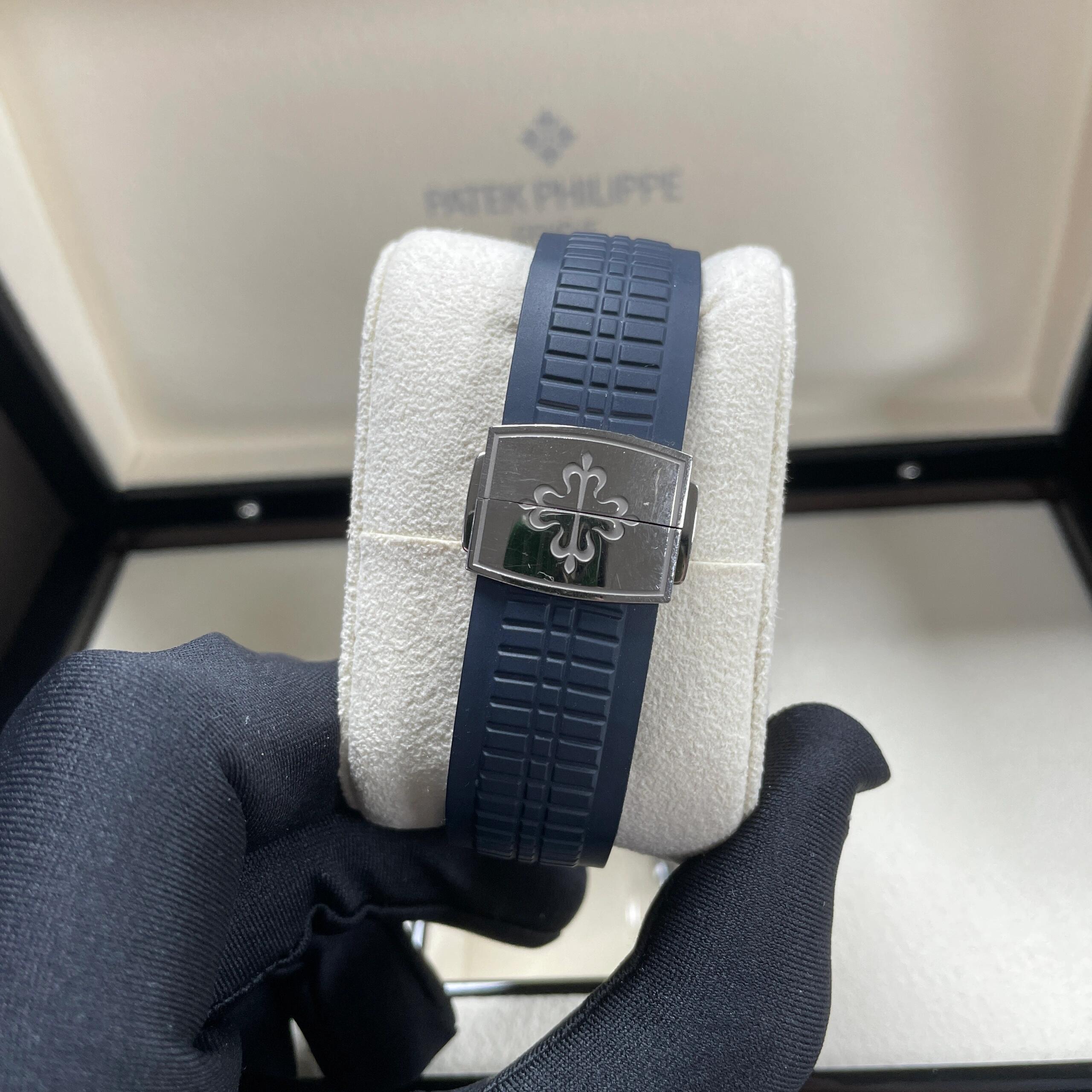 Patek Philippe Aquanaut Mens Watch 5968G-001