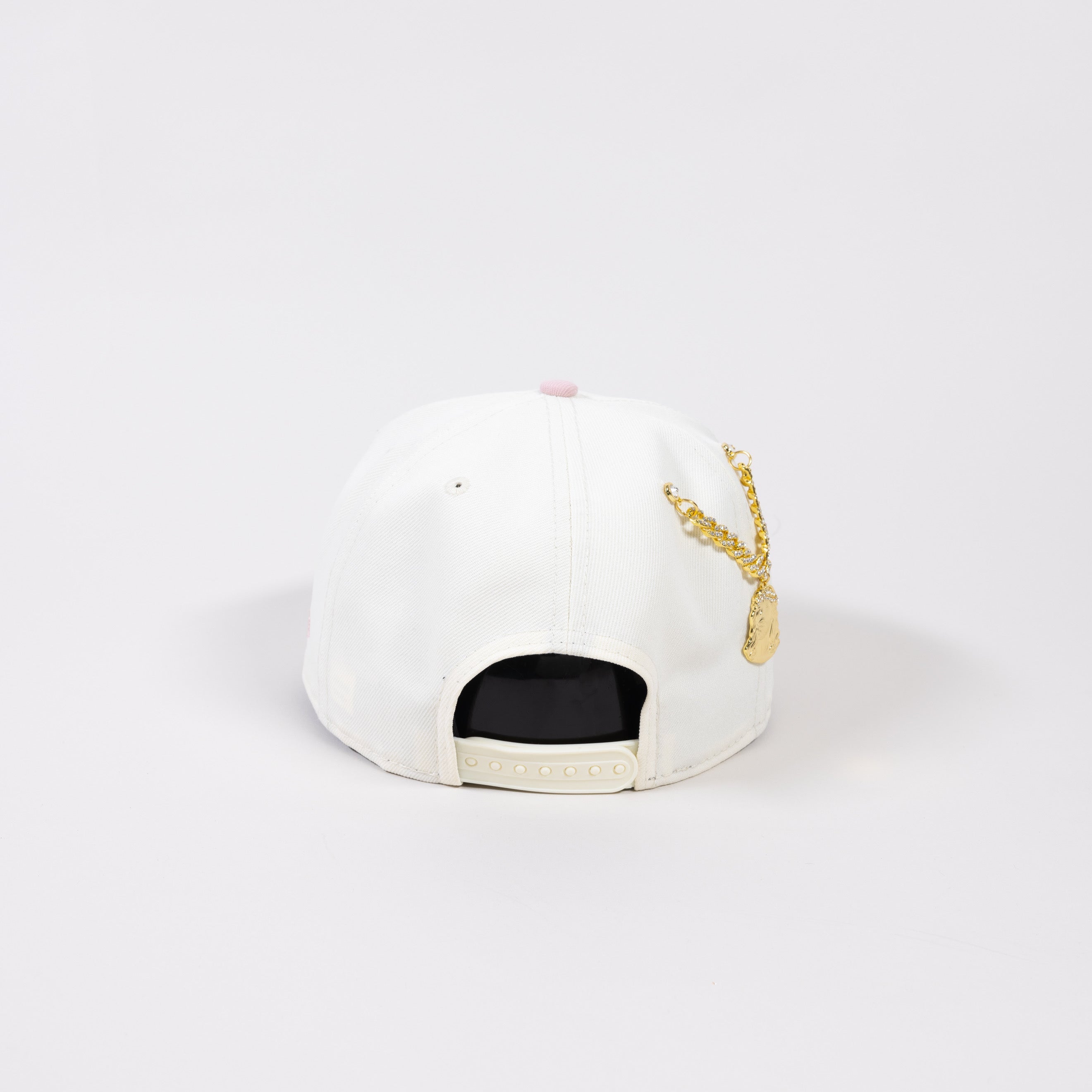 NEW ERA EXCLUSIVE 9FIFTY A-FRAME CHROME/ SOFT PINK LOS ANGELES DODGERS SNAPBACK W/ 2024 WORLD SERIES CHAMPIONS SIDE PATCH
