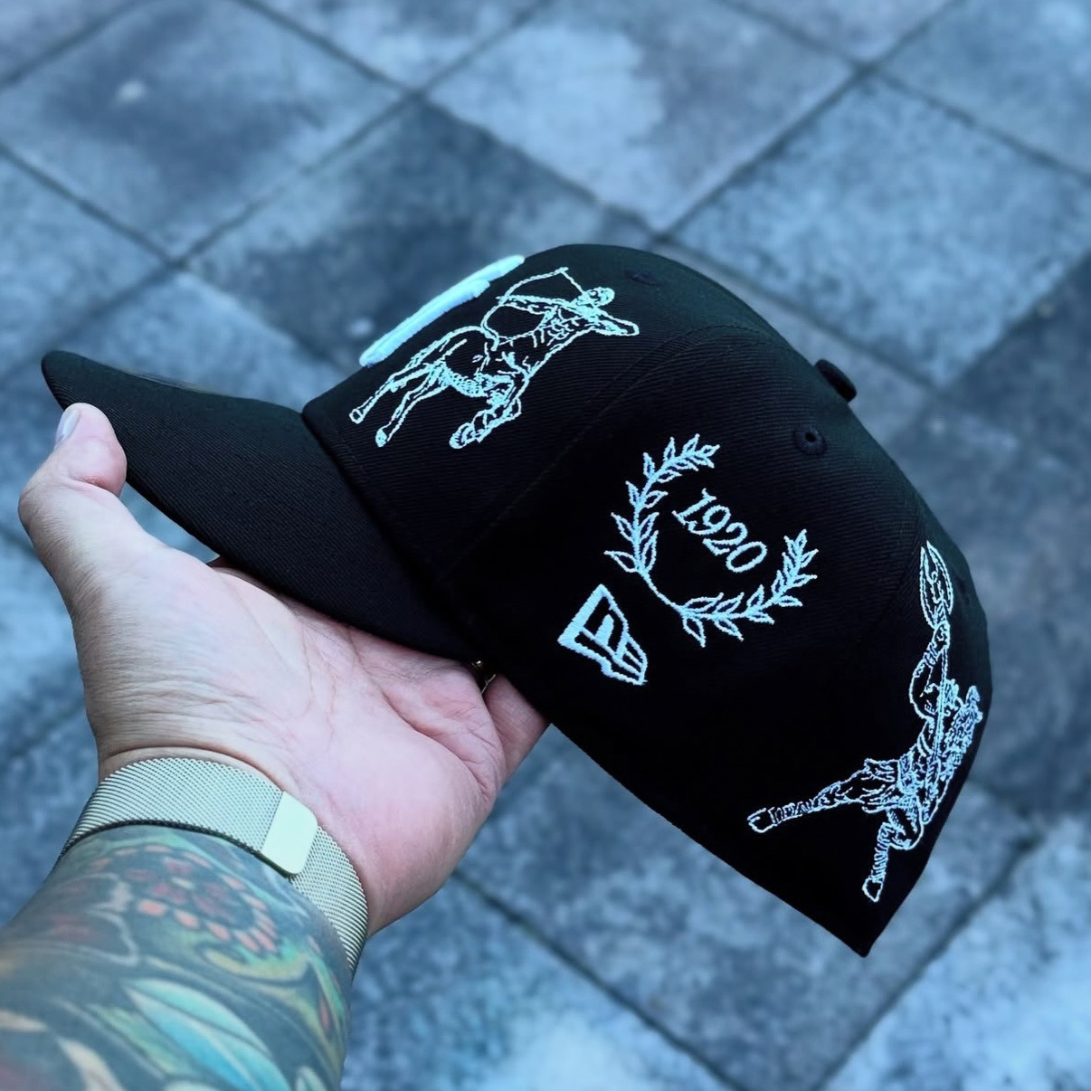 NEW ERA NEW YORK YANKEES MYTHICAL 59FIFTY EMBROIDERED CASUAL BASEBALL CAP