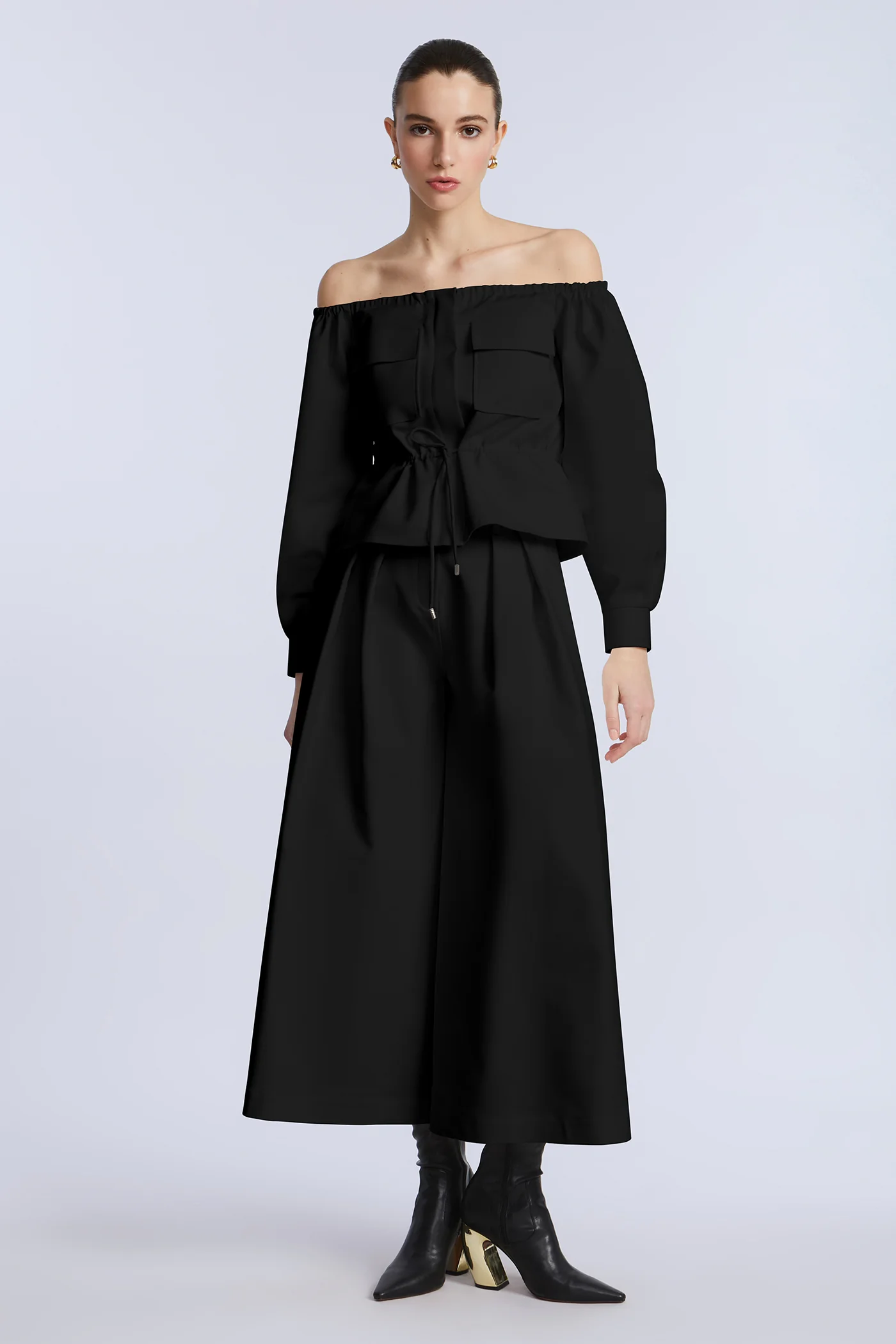 Pleated Front Crop Pant