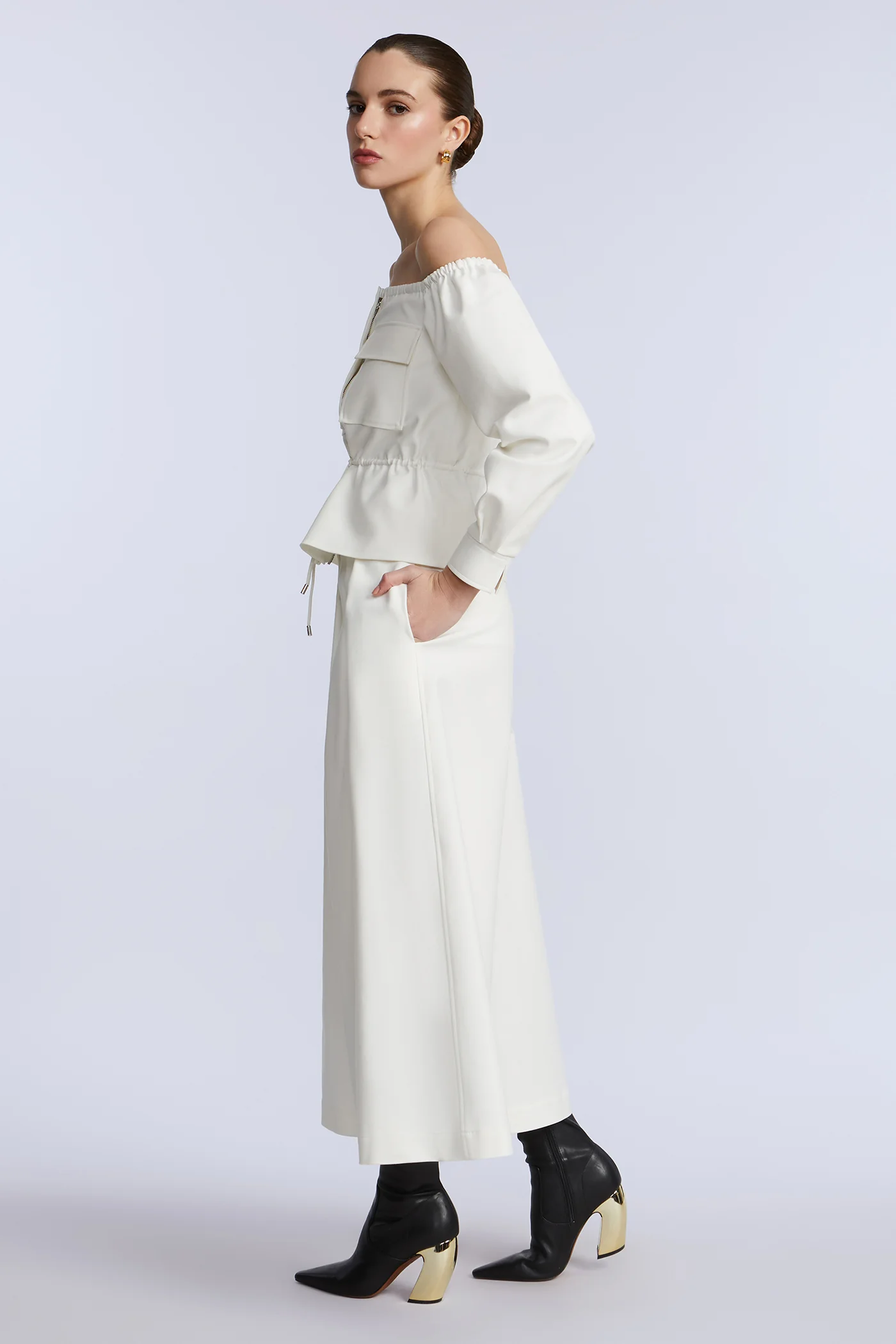 Pleated Front Crop Pant