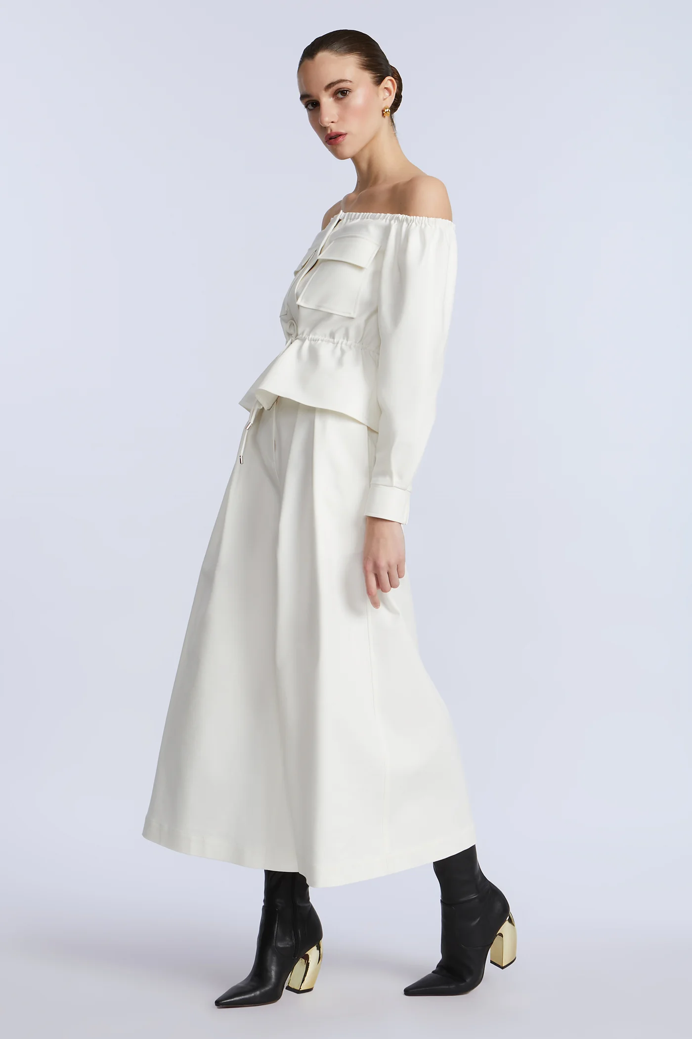 Pleated Front Crop Pant