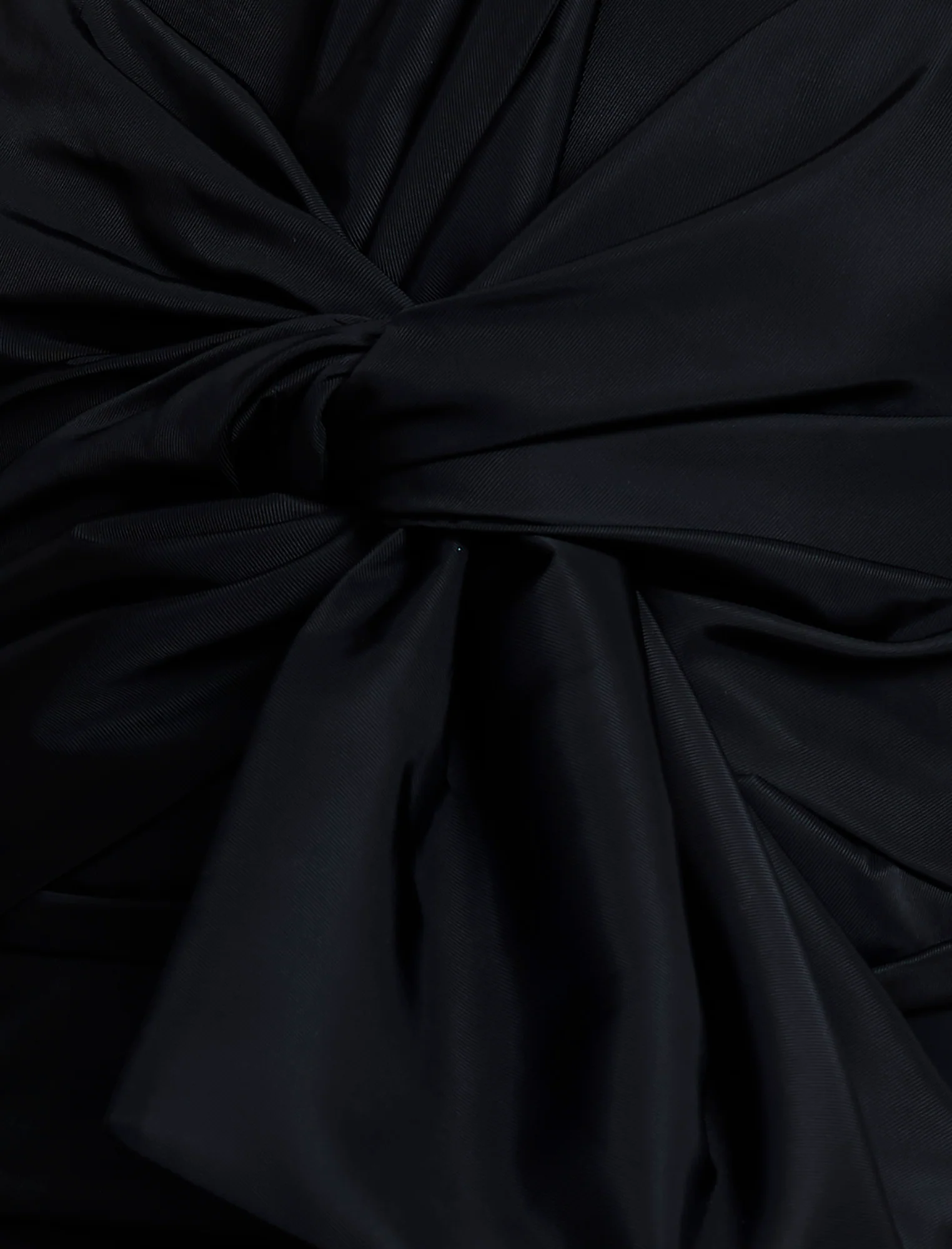 Bustier With Long Train