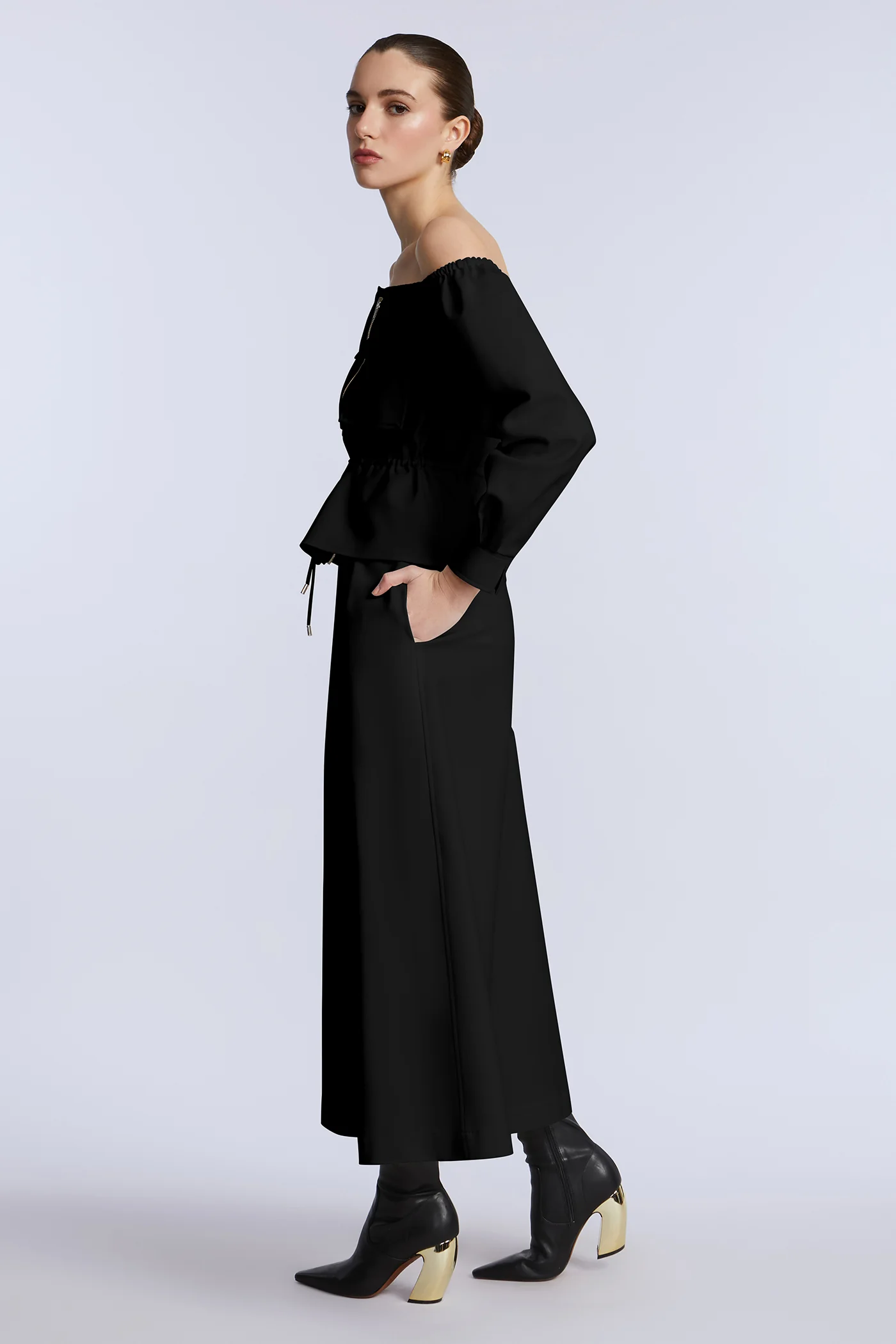 Pleated Front Crop Pant