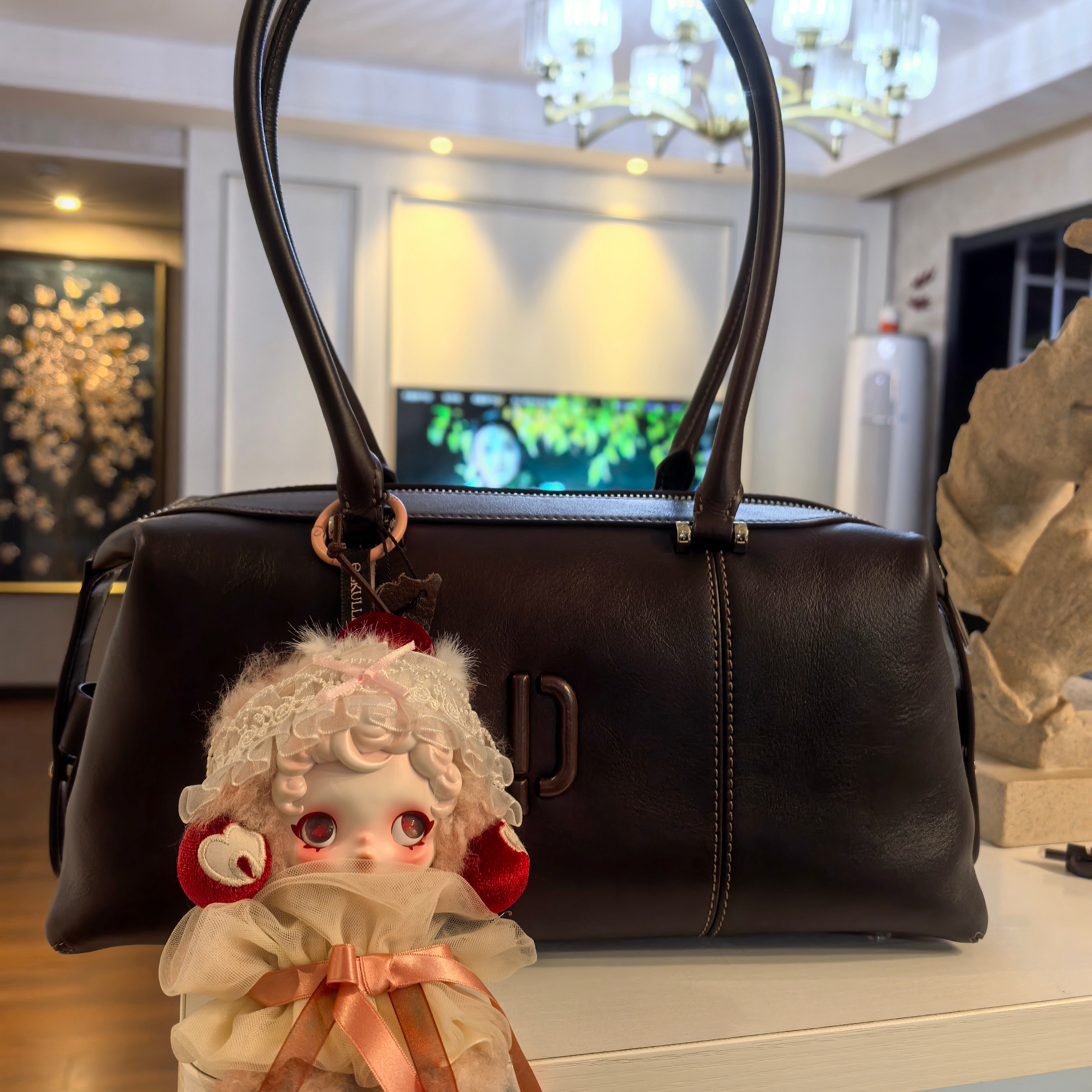 Clown bowling bag, tanned leather, oil wax, long handle, hand-held armpit bag, baguette, super popular Boston bag