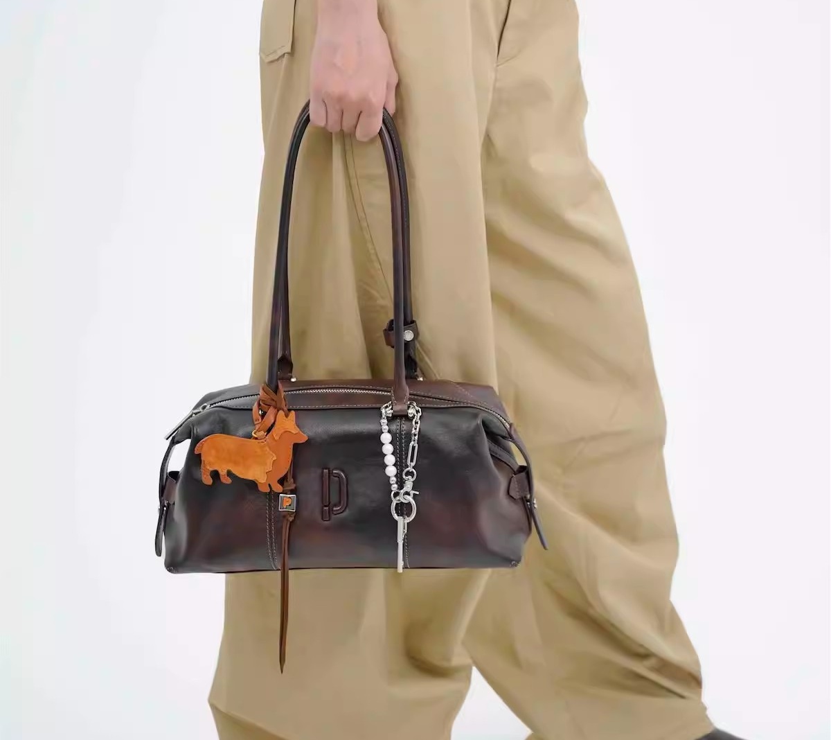 Clown bowling bag, tanned leather, oil wax, long handle, hand-held armpit bag, baguette, super popular Boston bag
