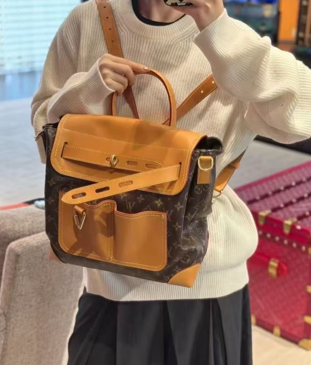 Detachable shoulder strap and flip cover for casual crossbody, shoulder back, hand-held or double shoulder back men's and women's handbags