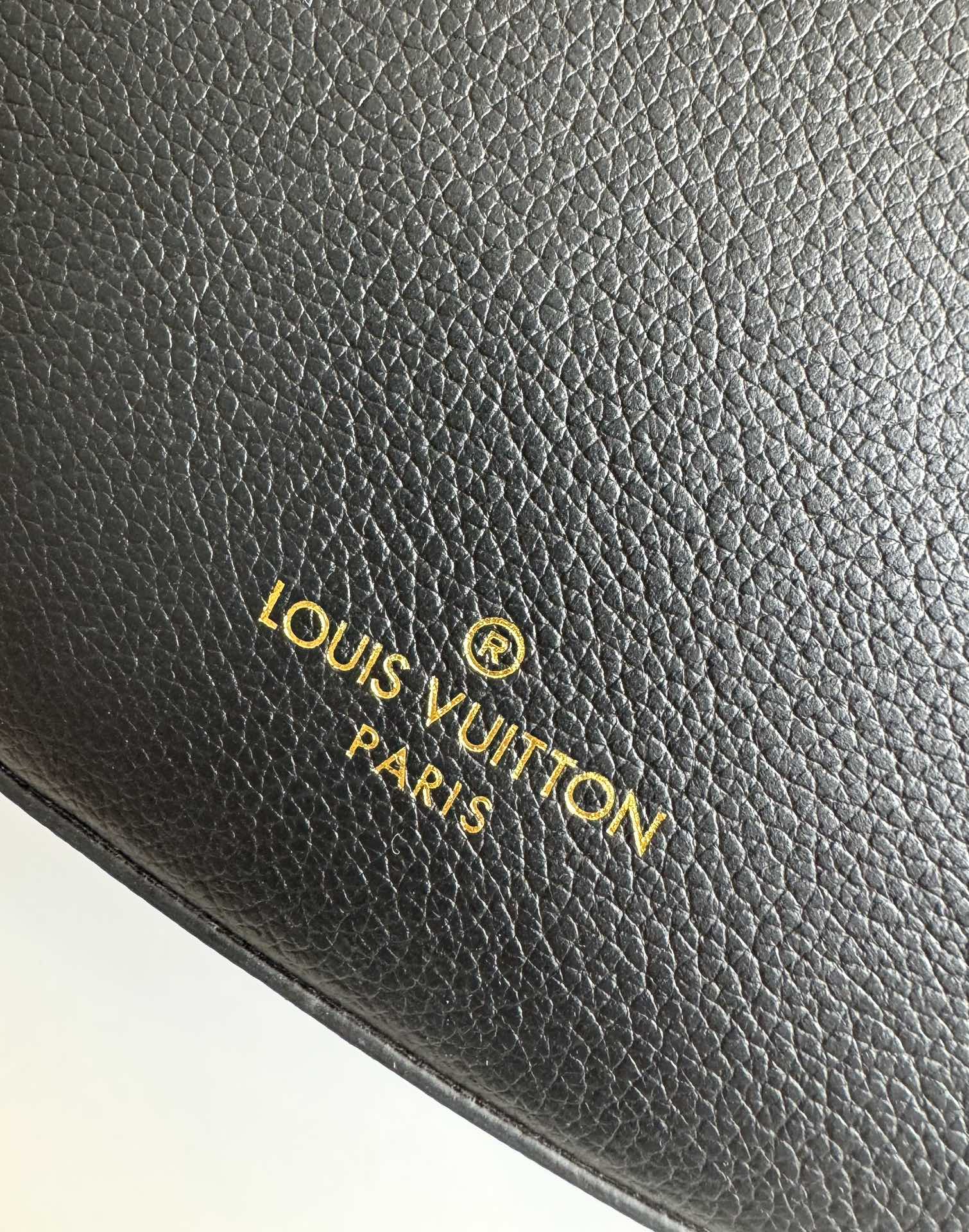 Large capacity women's bag, premium women's bag, black