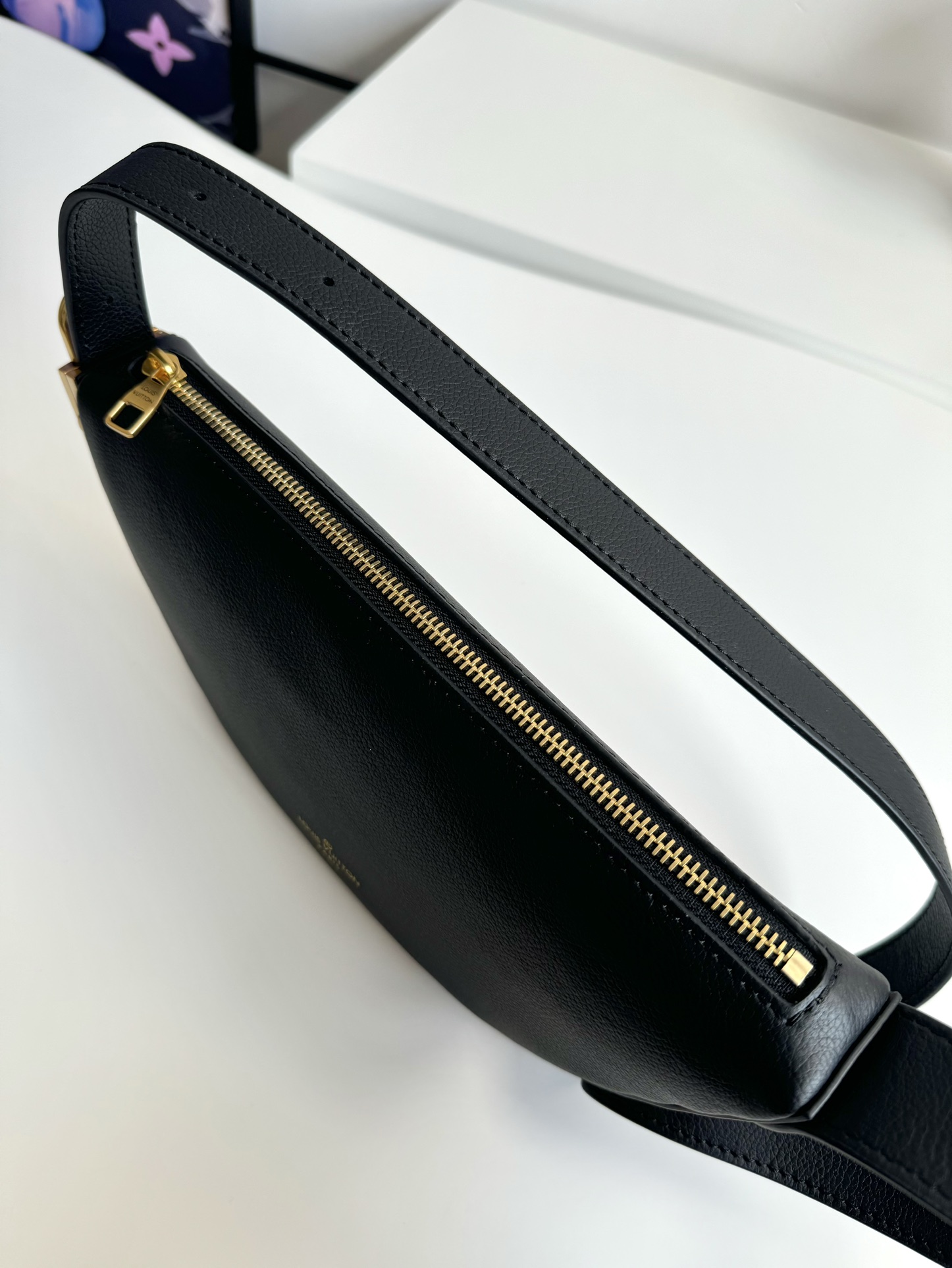 Large capacity women's bag, premium women's bag, black