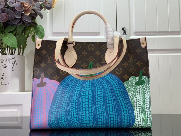 LOUIS VUITTON LV X YK ONTHEGO MM MONOGRAM – LW109