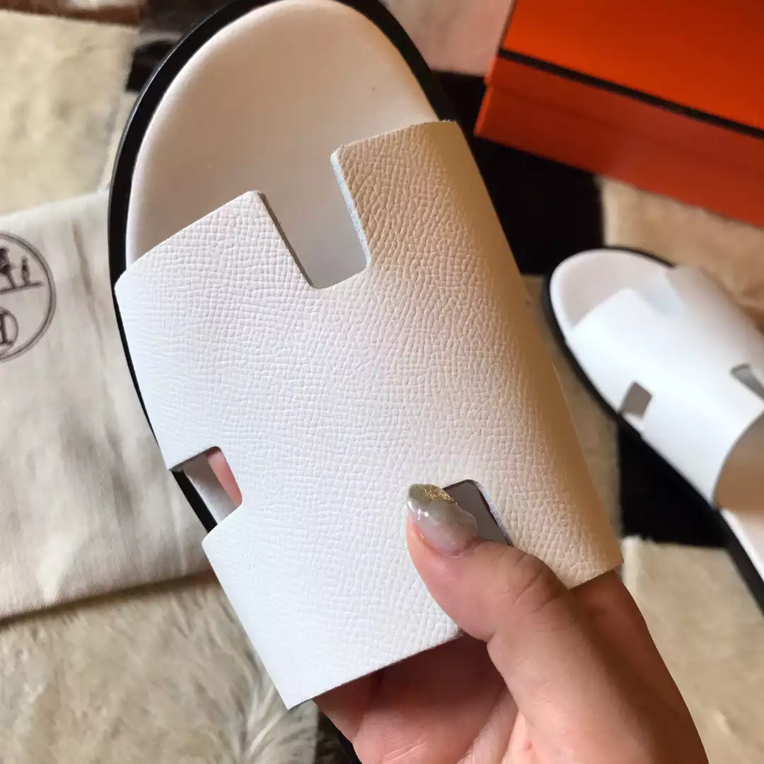 HERMES MEN’S IZMIR SANDALS IN WHITE EPSOM LEATHER – HMSD030