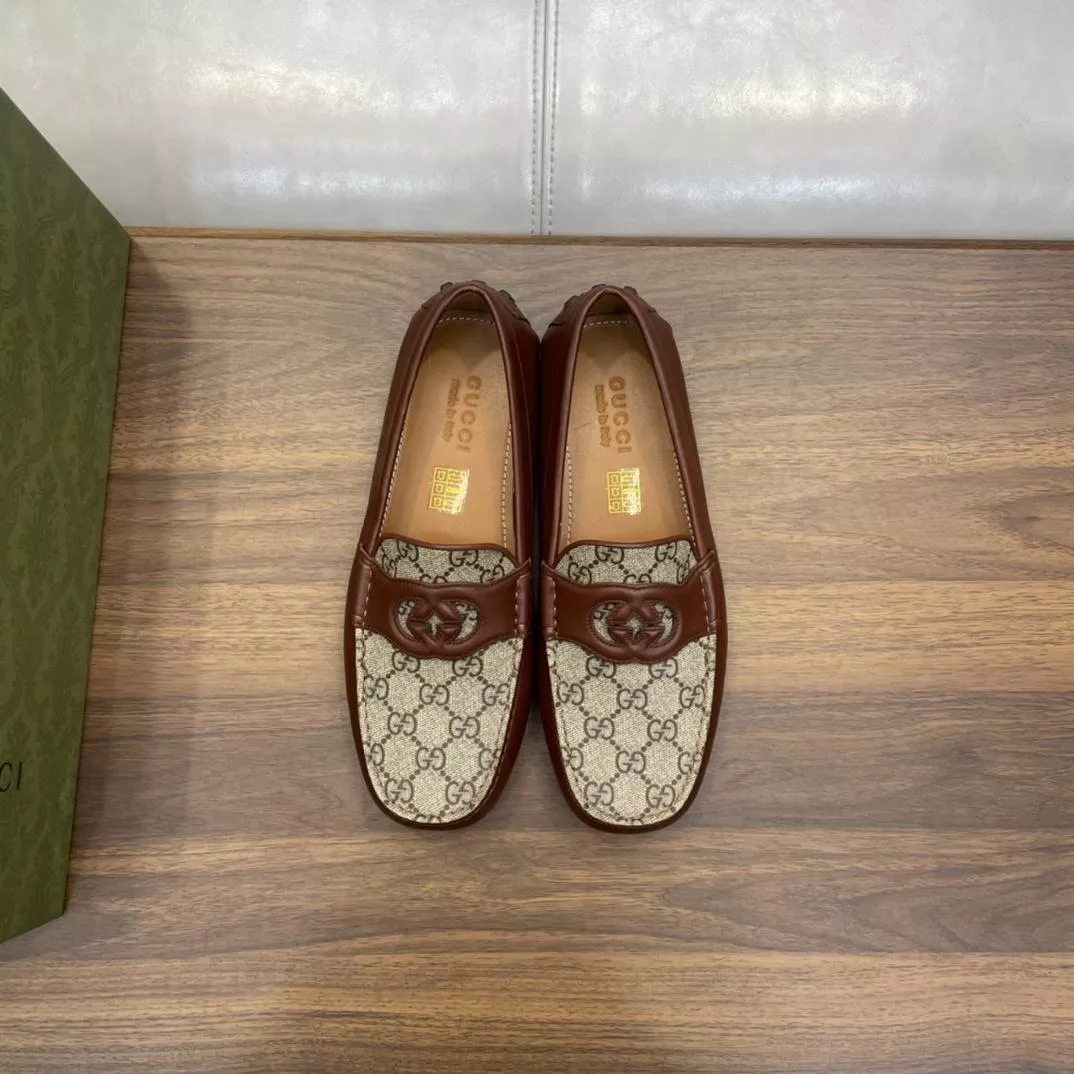 MEN’S INTERLOCKING G DRIVER BROWN LEATHER – GL105