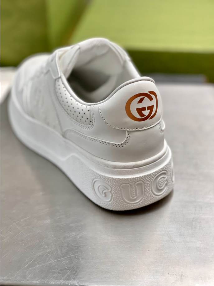 Gucci Embossed White Leather Sneakers – GCC197