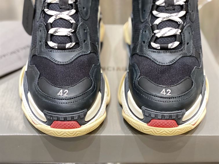 BALENCIAGA TRIPLE S SNEAKERS – BLA009