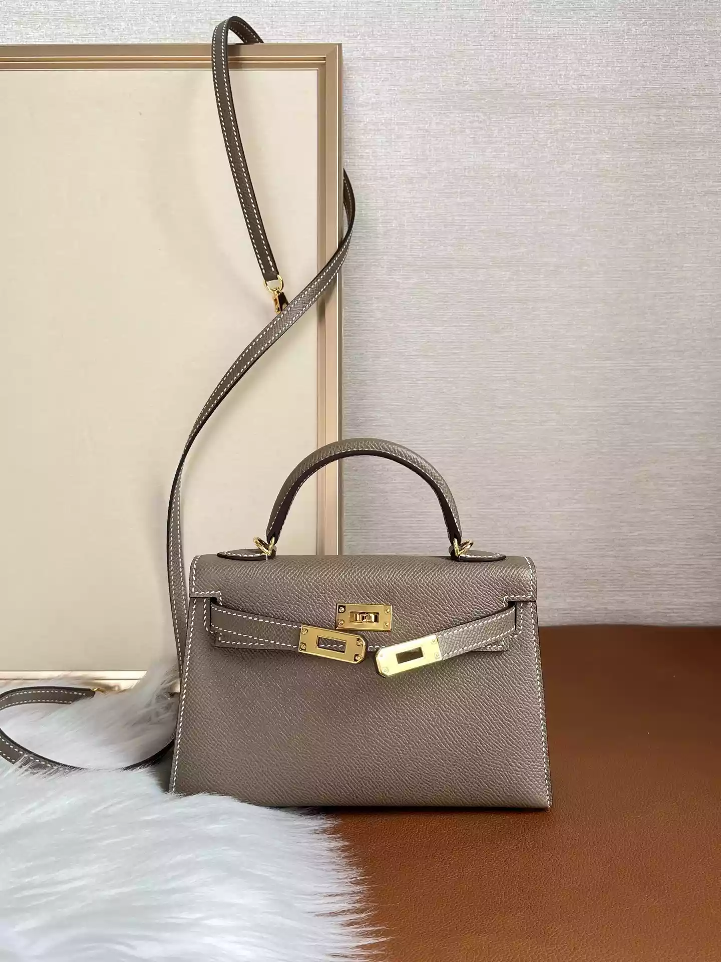 Hermes Mini Kelly 20 In Etoupe Epsom With Gold Hardware – HW192