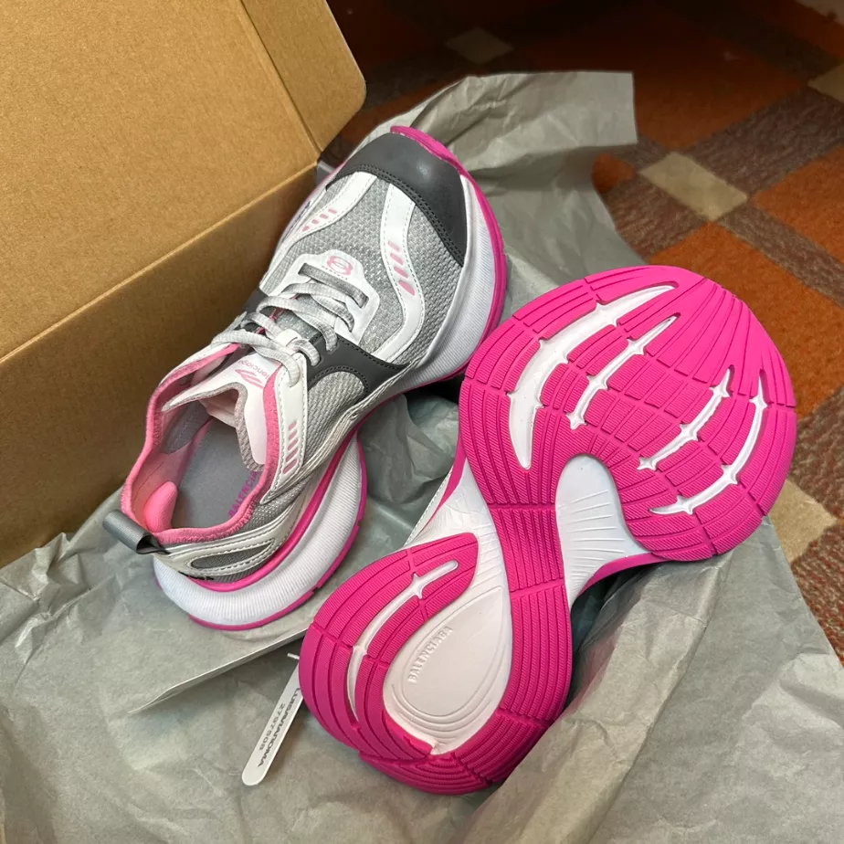 BALENCIAGA CIRCUIT SNEAKER – BLA115