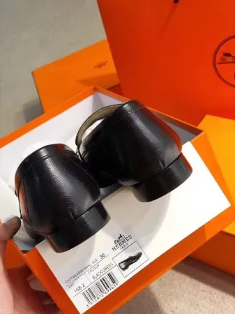 Hermes Women’s Royal Loafers In Black Calfksin – HM090