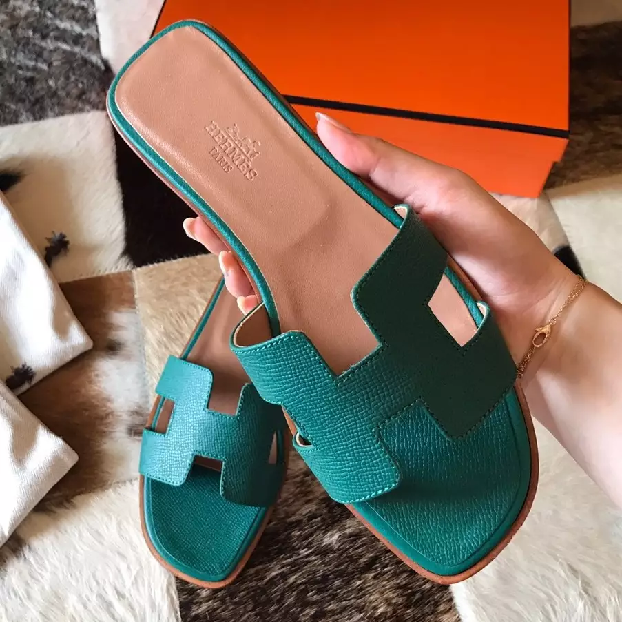HERMES ORAN SLIDE SANDALS IN MALACHITE EPSOM CALFSKIN – HMSD075